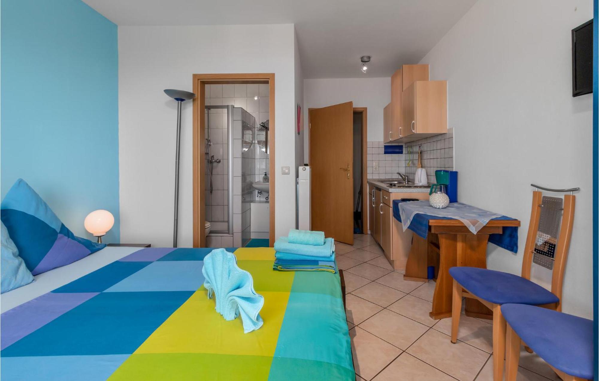 1 Bedroom Cozy Apartment In Crikvenica Exterior foto