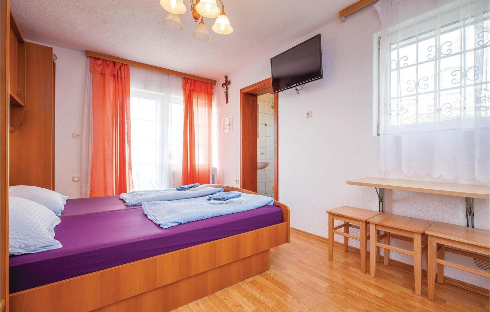 1 Bedroom Cozy Apartment In Crikvenica Exterior foto