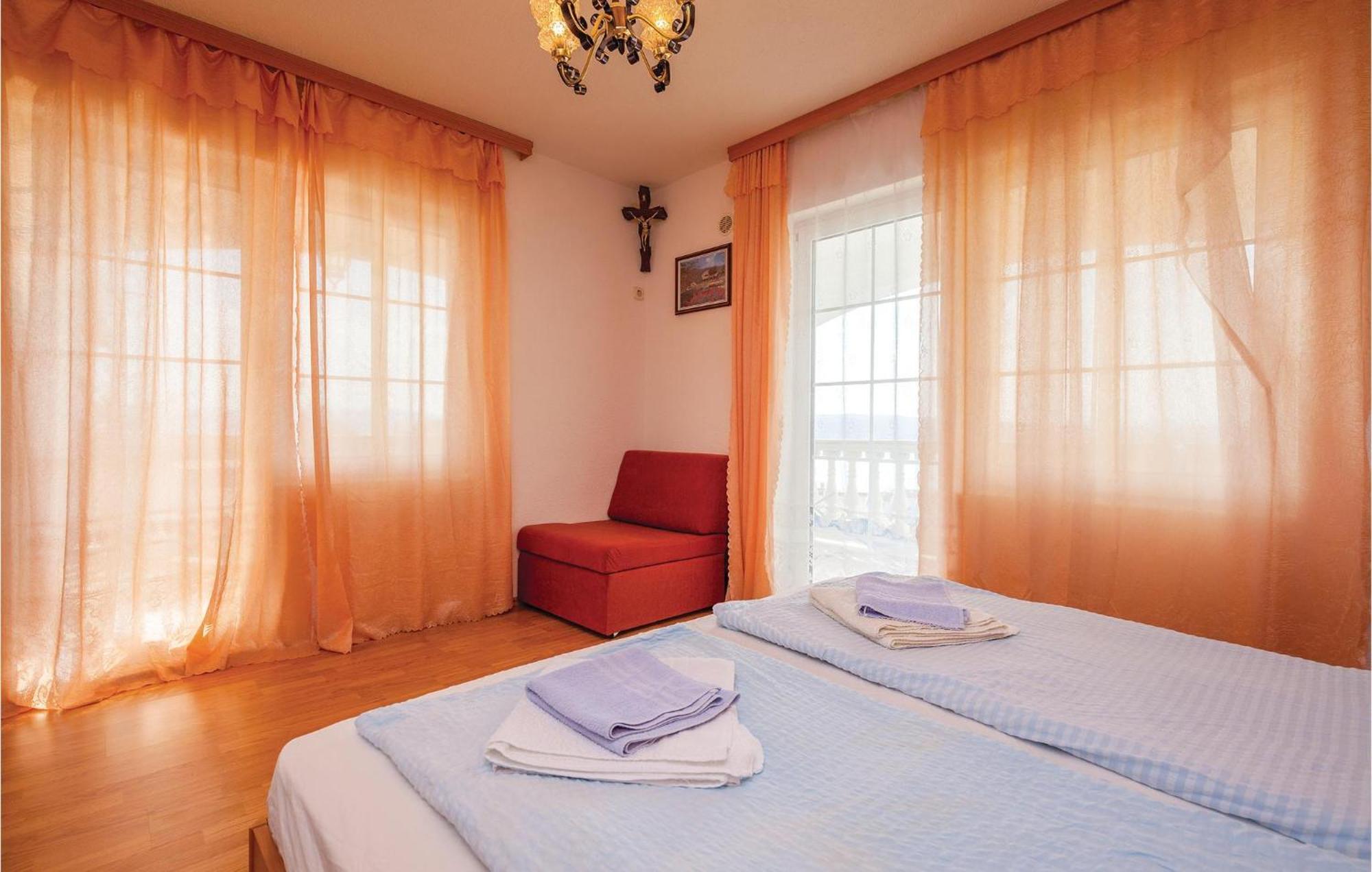1 Bedroom Cozy Apartment In Crikvenica Exterior foto