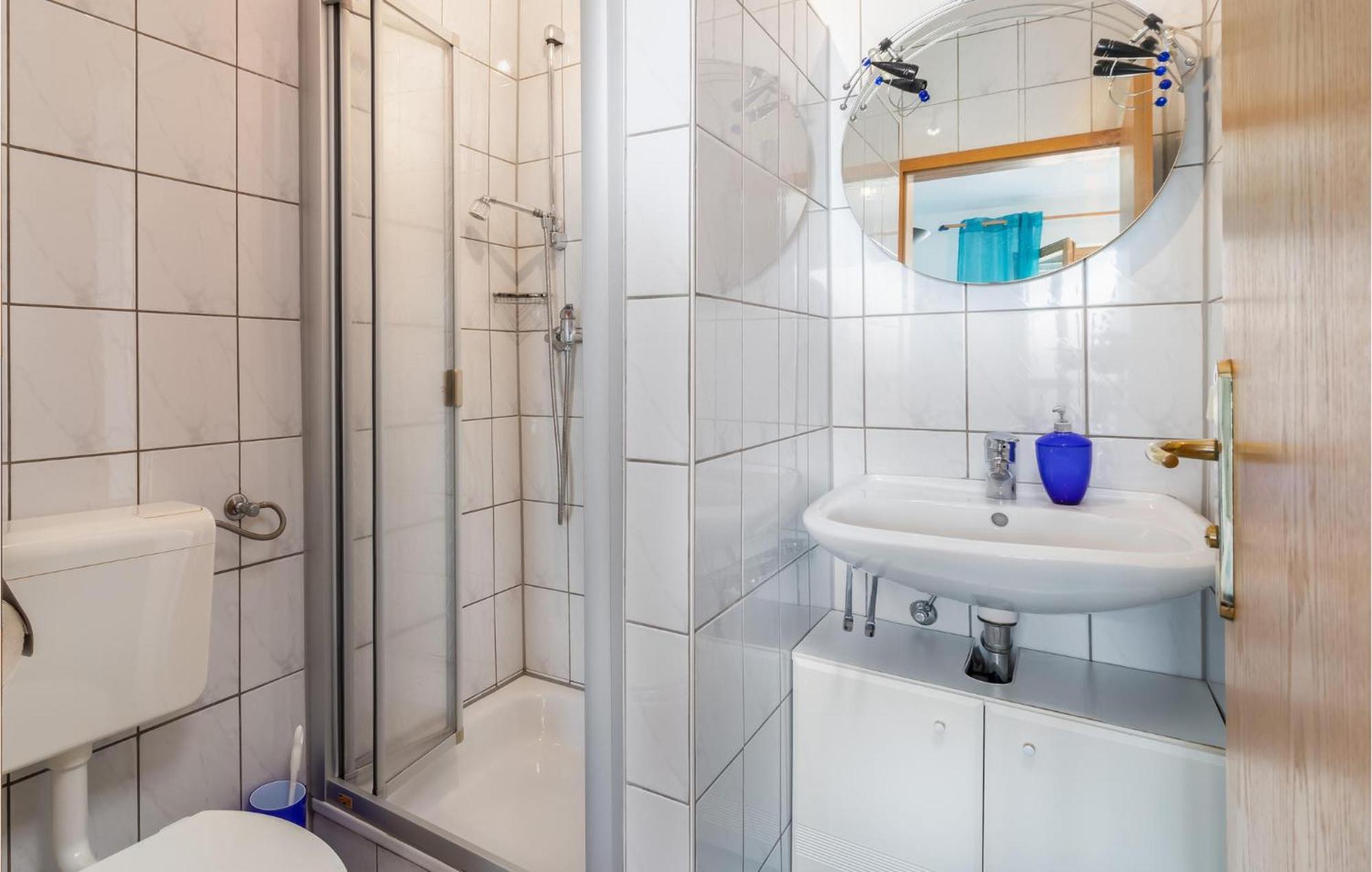 1 Bedroom Cozy Apartment In Crikvenica Exterior foto